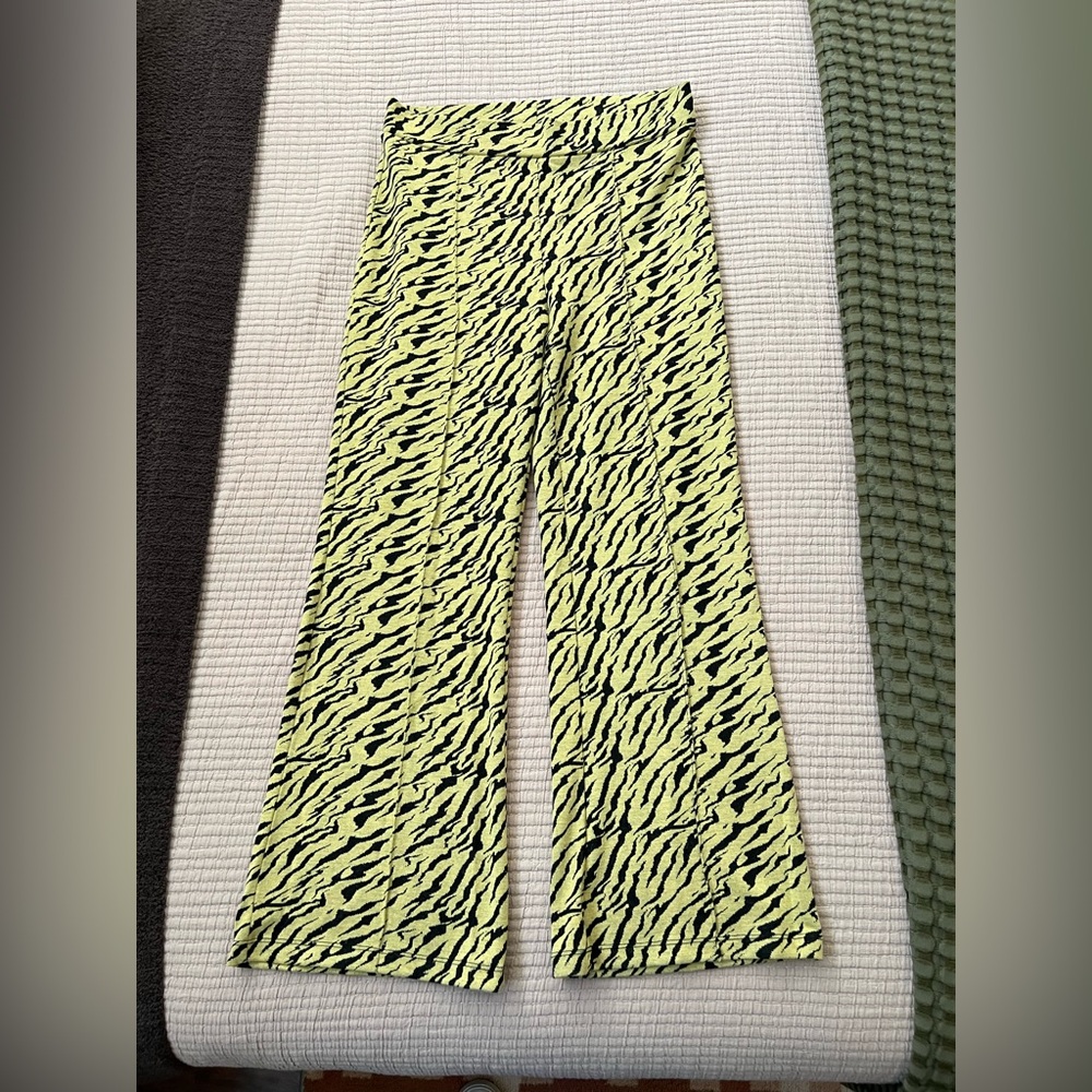 Free People Rita Flare L Animal Print Yellow Pants *Price Firm*